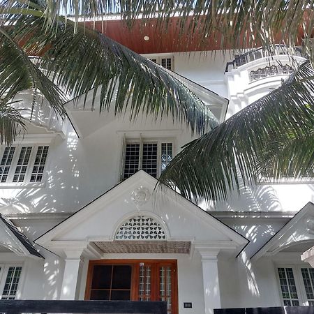 Annies Inn Homestay Kochi Екстериор снимка