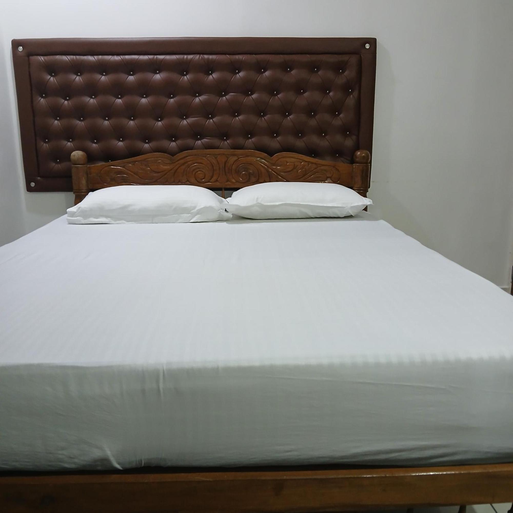 Annies Inn Homestay Kochi Екстериор снимка